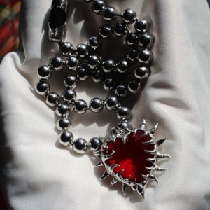 Collier pendentif cœur rouge, motif couple, style gothique hip-hop punk, chaîne en alliage plaqué or, pour hommes et femmes, style bouddhiste - Product Image 4