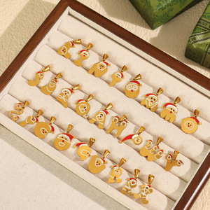 Colgantes de Dibujos Animados Navideños, Chapados en Oro de 18k, de Acero de Titanio, Dijes Temáticos para Joyería DIY, Accesorio de Regalo Unisex - Product Image 3