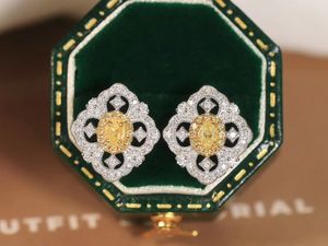 Boucles d'oreilles Xinfly Jewelry en or 18 carats avec diamants jaunes naturels en forme de fleur rétro pour les mariées - Product Image 5