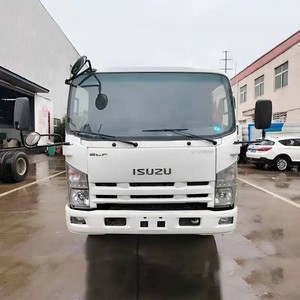Camión Cisterna de Agua Isuzu KV100 de 5000L con Motor Diésel 4x2, Emisión EURO 3, Transmisión Manual - Product Image 2
