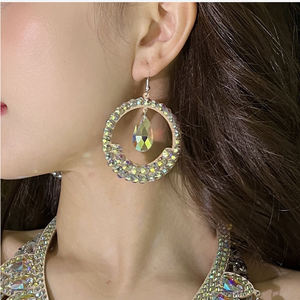 À la mode AB couleur Anti-allergique strass pendentif couronne boucles d'oreilles pour les femmes danse Performance porter accessoire - Product Image 3