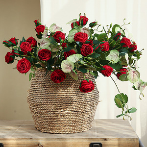 Magnifiques roses artificielles à quatre têtes, fleurs douces de style romantique français simulées, décoration de salon et de table à manger - Product Image 4
