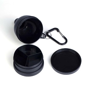 कस्टम लोगो पोर्टेबल प्लास्टिक जिम प्रोटीन फनल खेल फिटनेस प्रोटीन पाउडर कंटेनर कीचेन के साथ - Product Image 3