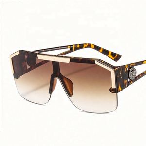Gafas de Sol Cuadradas Grandes Vintage con Logotipo Personalizado al por Mayor 2021, Gafas de Sol de Una Pieza con Protección UV400, Gafas de Sol de Media Montura para Hombre y Mujer - Product Image 5