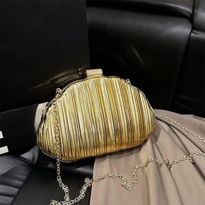 Sac à main de soirée pour femme de haute qualité avec fermoir fantaisie, sac à bandoulière rectangulaire de luxe personnalisé avec chaîne - Product Image 1