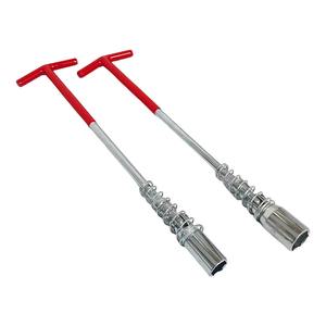 Llave para Bujías Tipo T Antideslizante con Doble Junta Universal - Product Image 2