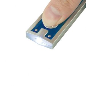 Vente en gros de porte-clés personnalisés avec lumière LED et interrupteur à bouton, cadeaux promotionnels, Krt005, torche de signature, porte-clés en stock - Product Image 6