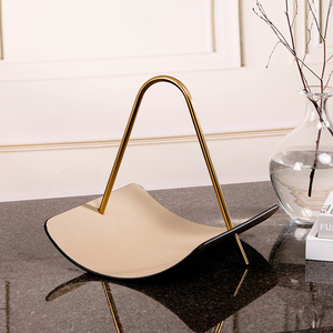 Accessori per ufficio interni personalizzati di lusso in ferro grigiastro portariviste oggetto arredamento per uso ornamentale - Product Image 3