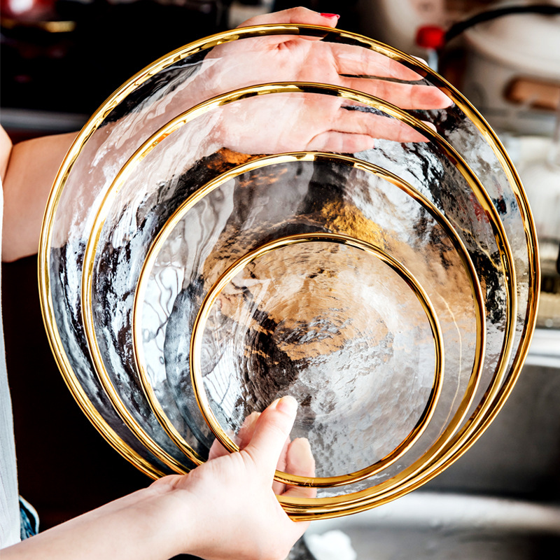 Preisgünstige 13-Zoll-Großhandel-Laderteller Goldrand Glas-Laderteller Rand Gold Hochzeit Großhandel-Laderteller