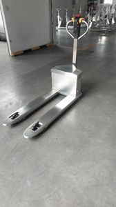Transpaleta eléctrica de acero inoxidable de 1500kg, acero 304, 48V/20Ah, batería de plomo-ácido, tiendas de reparación de maquinaria y venta al por menor - Product Image 4