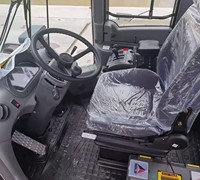 Chargeuse sur pneus SDLG L956F d'occasion, 90% neuve, avec commande hydraulique pilotée, 5 tonnes, 4 roues motrices, à vendre