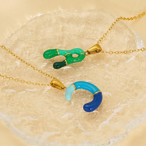 Collier Pendentif <span class=keywords><strong>Lettre</strong></span> Colorée en Acier Inoxydable Plaqué Or 18K pour Femme, Nouveau Style, en Époxy et Bulles, 26 Lettres, Vente en Gros - Product Image 4