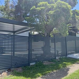 Clôture de jardin en <span class=keywords><strong>aluminium</strong></span> à lames orientables 1,2x3m pour balcon, panneau de clôture moderne en métal à lattes 4x6ft pour terrasse de villa, garde-corps - Product Image 1