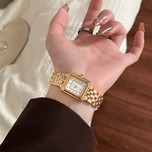 Reloj de Cuarzo Cuadrado Plateado Vintage para Mujer, Esfera con Números Romanos, Brazalete de Metal de Lujo, Reloj de Pulsera Elegante de Estilo Clásico - Product Image 5