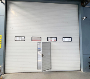 Isolation d'entrepôt d'usine de <span class=keywords><strong>porte</strong></span> coulissante électrique résistant au vent sectionnel, <span class=keywords><strong>porte</strong></span> roulante électrique industrielle à rabat vertical - Product Image 4