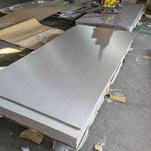 Plaque en alliage d'aluminium laminée à chaud Offres Spéciales 6061 6063 6082 <span class=keywords><strong>T6</strong></span> <span class=keywords><strong>T651</strong></span> pour la décoration de l'industrie du bâtiment de bateaux - Product Image 4
