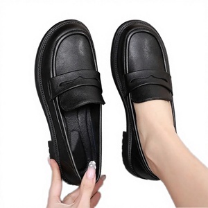 Unisex Women's Customizable Branded Canvas & PU Upper Rubber Outsole Lightweight Fashion Trend Loafers Slip-On Closure - Product Image 2
