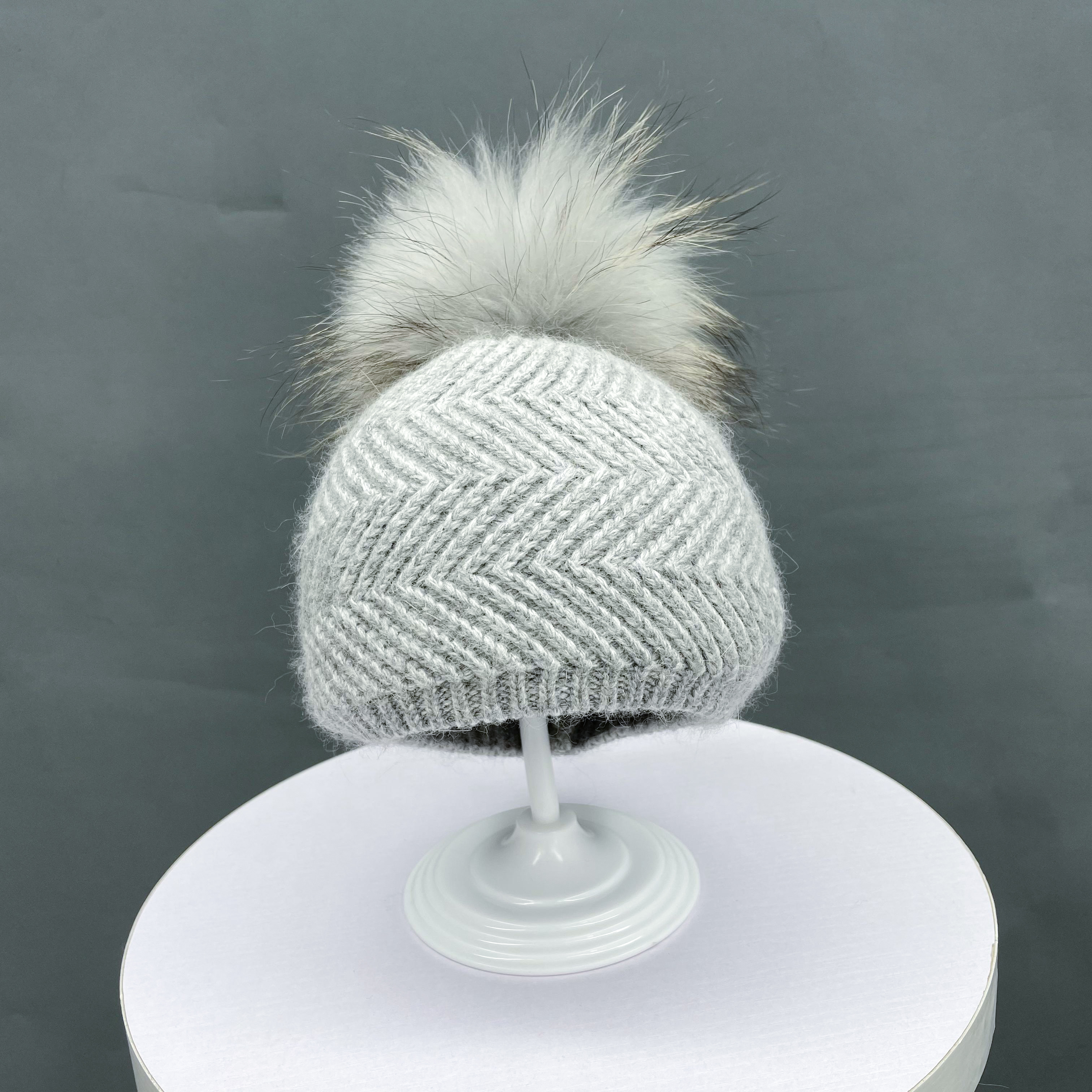 Boule de poils simple gris clair