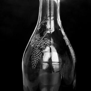 巴西伊莎贝尔定制750毫升玻璃酒瓶，带螺帽和压花葡萄设计 - Product Image 3