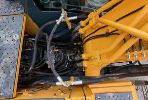 รถขุดมือสองฮุนได220lc-9s 22ตันฮุนได220 220LC-9S มือสอง - Product Image 5