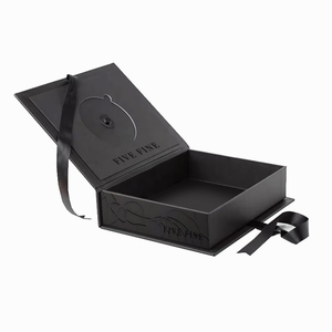 Caja de cartón de álbum de fotos de boda de alta calidad con Manejo de Impresión de recubrimiento UV de laminación mate en relieve - Product Image 6