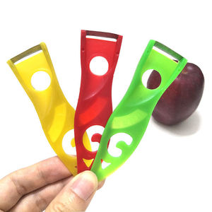 Éplucheur multifonctionnel portable en plastique pour fruits, légumes et pommes de terre - Product Image 1