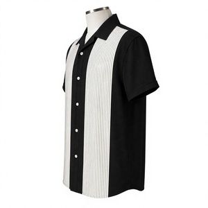 Camisa Casual Premium de Manga Corta con Paneles Negros y Blancos a Rayas, con Botones al Frente y Estilo Urbano Contemporáneo - Product Image 2