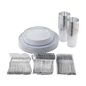Assiettes jetables en plastique écologiques à rayures argentées, 60 pièces de 7,5 pouces et 60 pièces de 10,25 pouces, style classique pour les fêtes - Product Image 3