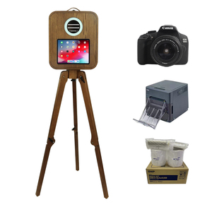 תא צילום מעץ אלון אדום רטרו 130W של TOPS למצלמה עם שירות עצמי והדפסה מיידית ועיצוב וינטג' - Product Image 2