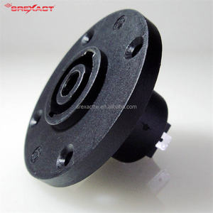 Conector de altavoz de 4 pines de alta precisión Extremo macho de audio y video original con carcasa de nailon de alta potencia - Product Image 2