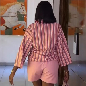 Nouvel <span class=keywords><strong>ensemble</strong></span> décontracté : cardigan rayé et <span class=keywords><strong>short</strong></span> pour femme - Product Image 3