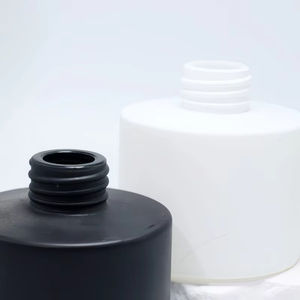 100ml 150ml Luxury clear Frost Round Glass Aroma Reed <b>Diffuser</b> <b>Bottles</b> for air Freheners with Sticks Custom Bamboo Wooden Lid - Product Image 2