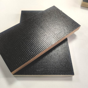 Contreplaqué filmé antidérapant 1250*2500mm, faible émission de formaldéhyde E0, <span class=keywords><strong>prix</strong></span> compétitifs pour flight cases, fabriqué au Vietnam - Product Image 2
