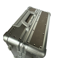 Valise à roulettes rigide ultra-légère en alliage de titane et d'aluminium de qualité OEM pour les acheteurs de marques de luxe