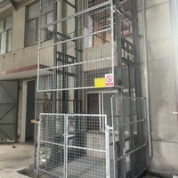 Ascenseur de fret d'entrepôt à rail de guidage en acier en forme de H personnalisable, nouvelle solution de levage innovante