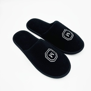 Chất lượng cao màu đen khách sạn Dép biểu tượng tùy chỉnh mềm mại và bền vải - Product Image 2