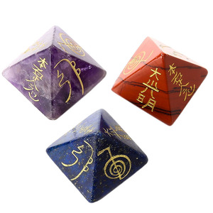 Juego de Piedras Curativas de Cristal Reiki con Pirámides Grabadas Naturalmente, Cho Ku Rei, Sei Hei Ki, Hon Sha Ze <span class=keywords><strong>Sho</strong></span> Nen, Dai Ko Myo 25mm * 20mm - Product Image 3