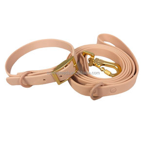 Ensemble de laisse et de collier de chien imperméables en gros d'usine laisse pour animaux de compagnie en PVC doux au toucher de haute qualité avec crochet pivotant verrouillable en or - Product Image 6