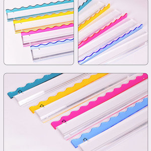 Soporte Transparente de Acrílico para Mahjong con Borde Ondulado – Borde Multicolor para Jugadores Estadounidenses - Product Image 6