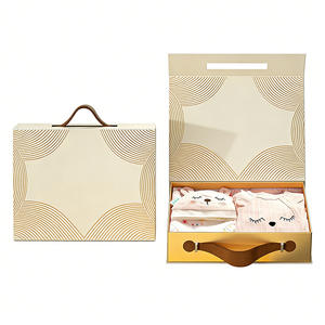 Boîte cadeau en carton magnétique de luxe personnalisée en gros pour vêtements de bébé avec poignée pour <span class=keywords><strong>nouveau</strong></span>-<span class=keywords><strong>né</strong></span> - Product Image 6