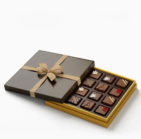 Boîte d'emballage de chocolat haut de gamme personnalisée à couvercle rabattable, en carton gris, avec revêtement UV et gaufrage, boîte cadeau rectangulaire 2 mm avec couvercle et base