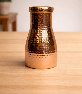 Bouteille d'eau en cuivre écologique de qualité supérieure, design portable pour la maison, le bien-être, l'extérieur et le bureau, favorise une hydratation saine et un mode de vie quotidien équilibré - Product Image 4