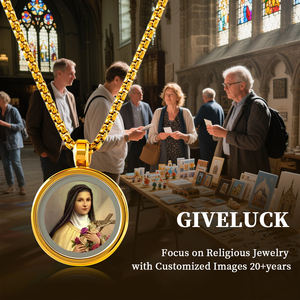 GIVELUCK 3D Camée Sainte Thérèse de <span class=keywords><strong>Lisieux</strong></span> Pendentif Peint à la Main Détails Petite Fleur Saint Médaille en Relief Vintage Rose Garden - Product Image 6