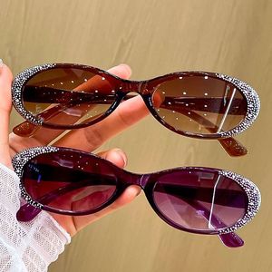 Lunettes de soleil à petite monture, style personnalisé, nouvelle tendance mode 2025, pour femmes, résistantes aux UV, spéciales conduite - Product Image 1