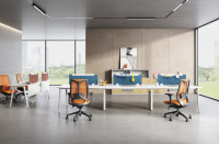Poste de travail d'angle pour 3 personnes à 120 degrés MGX-006A avec boîte de câblage escamotable