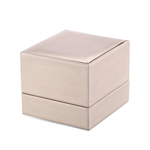 Dylam Jewelry - Nueva Caja de Empaque para Joyería Fina de Moda - Product Image 1