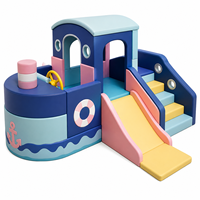 Équipement de terrain de jeu intérieur sur le thème des pirates, bateau pirate personnalisé, ensemble de jeux souples en forme de croiseur pour café, fête, événement