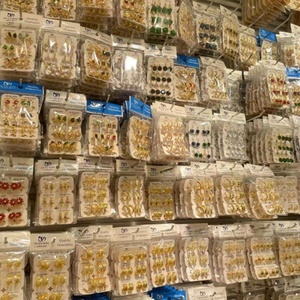 Pendientes de Aro de Latón JXX en Stock, Chapados en Oro de 14k, 18k, 24K, al por Mayor, Pendientes Geométricos Huggie para Mujer, Soporte para Personalización - Product Image 3