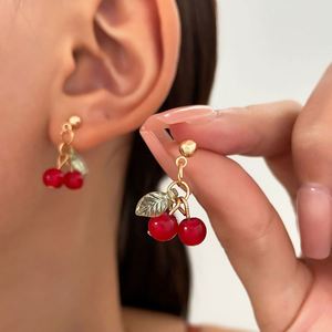 Conjunto de Collar y Pendientes de Lujo para Mujer, Chapado en Oro, Diseño Exclusivo, Color Rojo Cereza, para Aniversario, Nivel de Entrada, Diseño de Nicho, para Clavícula - Product Image 2