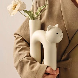 Wholesale Nordic Creative <strong>Cat</strong> Shape Ceramic <strong>Vase</strong> for Home Living Room Decoration - Product Image 1